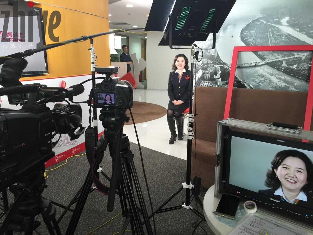 拍(pāi)攝花(huā)絮